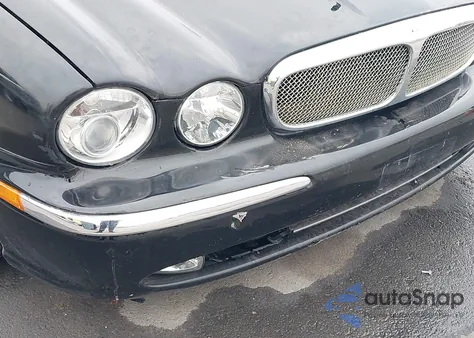 2004 Jaguar Xj Vanden Plas z USA, uszkodzony, nr VIN SAJEA74C14SG08057